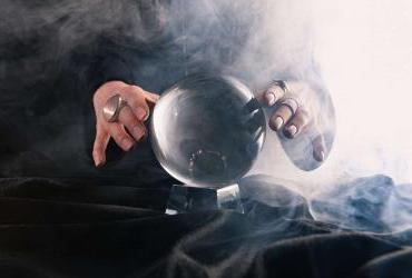 Lectura de bola de cristal por Chat, Mensaje y Llamadas